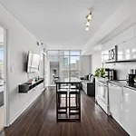 Apartment In Downtown Toronto