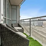 Apartment In Downtown Toronto